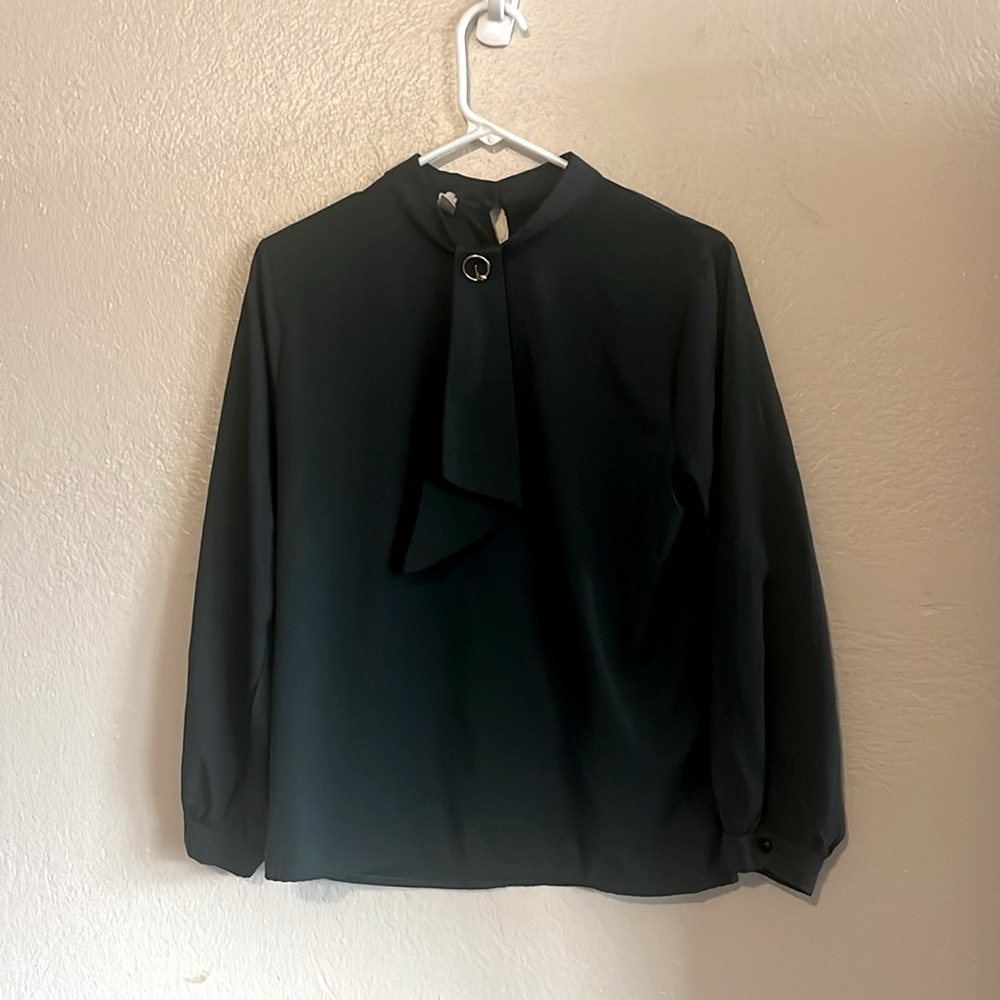Deep green blouse with tie and gold pin size M